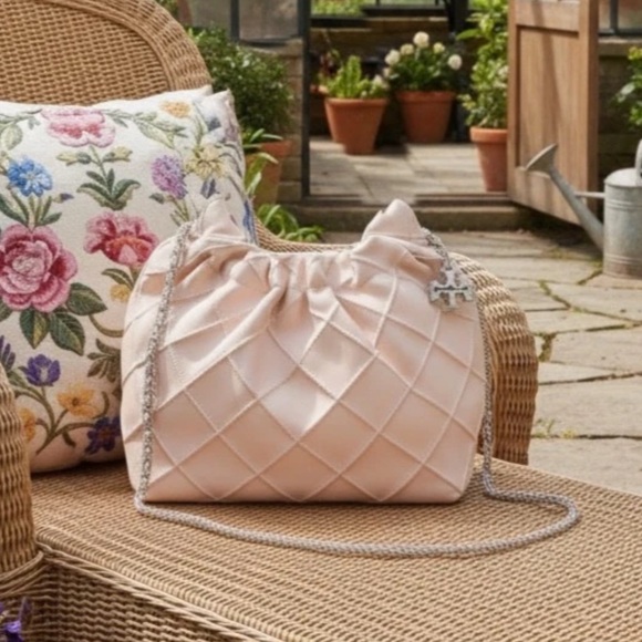 NEW Tory Burch Soft Fleming Pink Quilted Mini Hobo Crossbody Bag/Mini Handbag - Picture 3 of 16